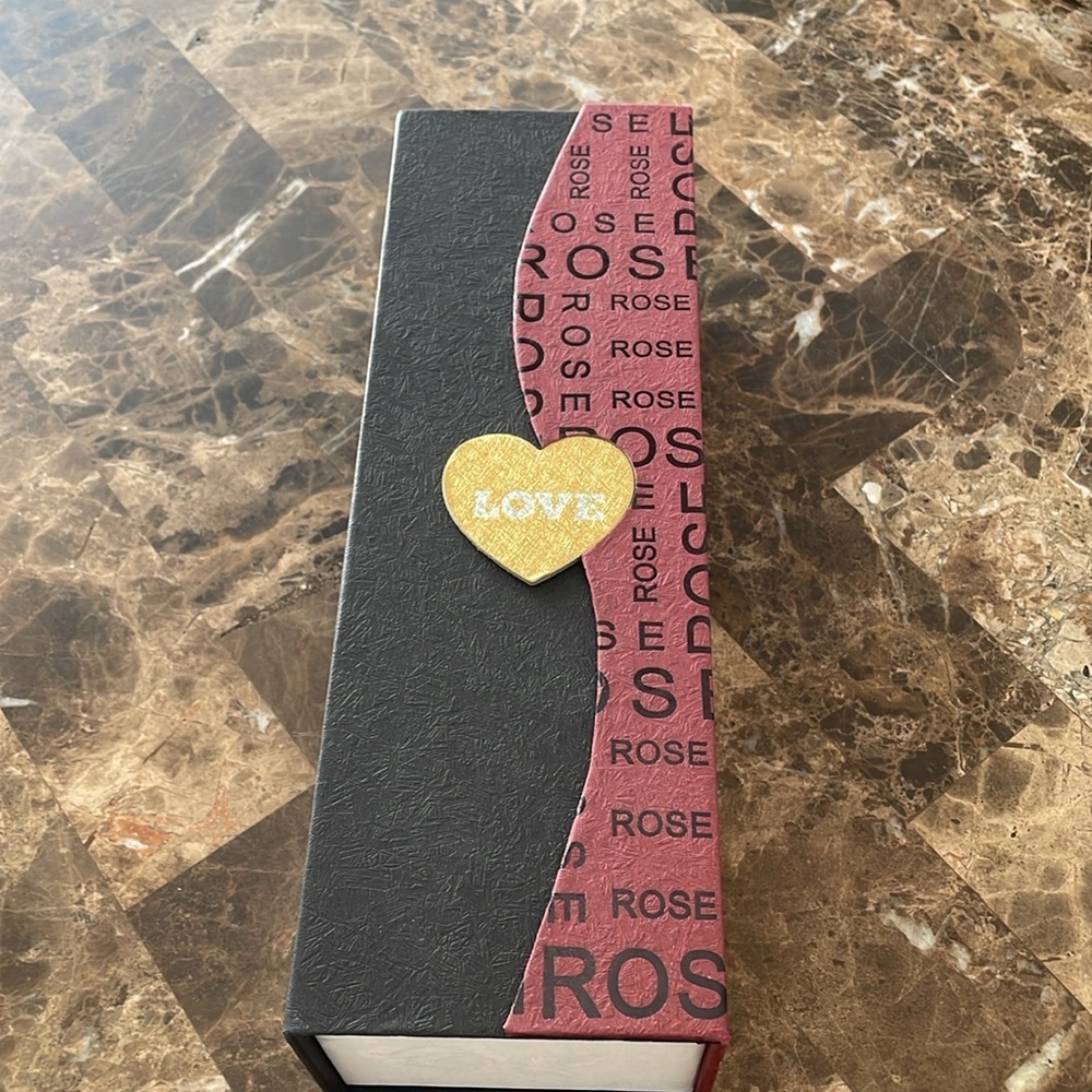24K Gold Dipp Rose🌹 - Picture 2 of 11